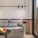 13 Keys Suites Hotel