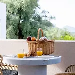 Hotel 13 Keys Suites