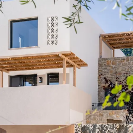 13 Keys Suites Szálloda 3*