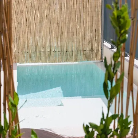 13 Keys Suites 3* Nidrí