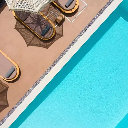 Szálloda 13 Keys Suites 3*