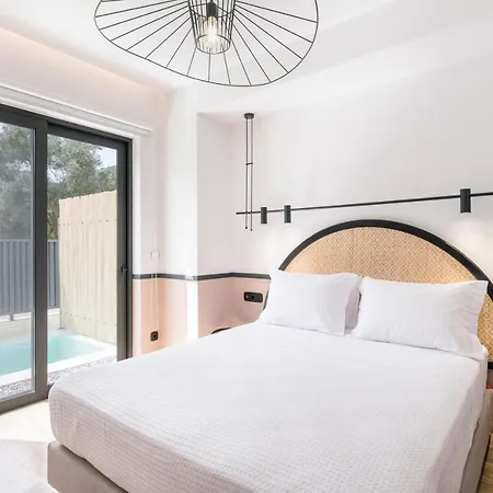 13 Keys Suites 3*