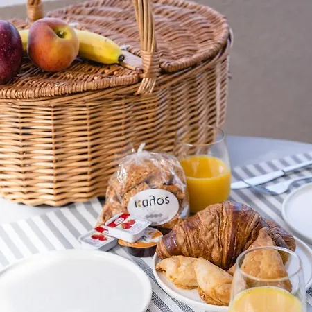 13 Keys Suites نيدري