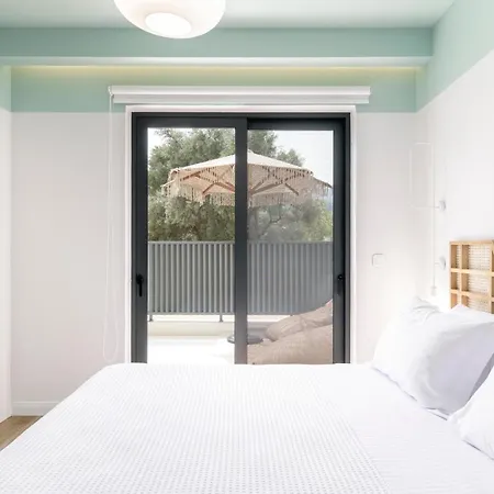 13 Keys Suites Hotell Nidhrion