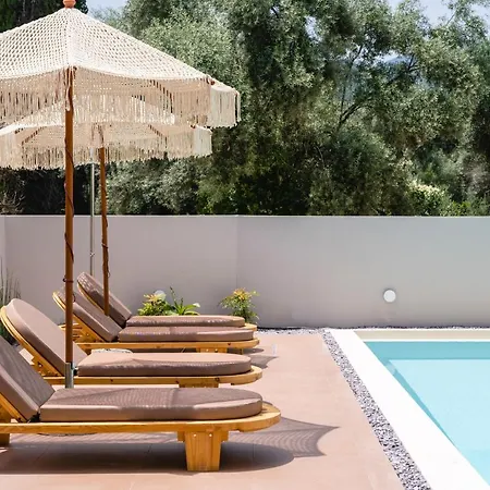 Hotell 13 Keys Suites Nidhrion