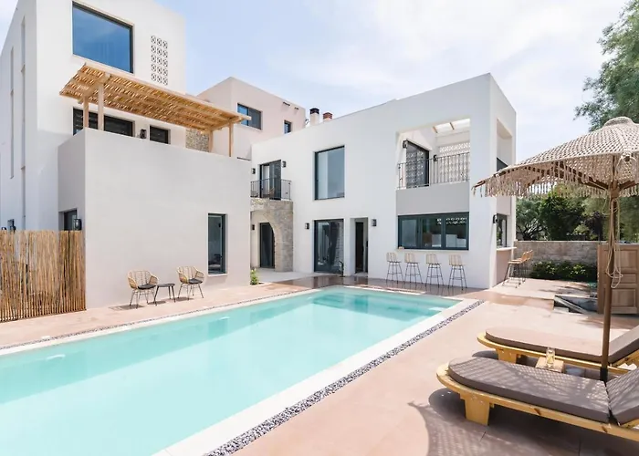 Hotel 13 Keys Suites 3*