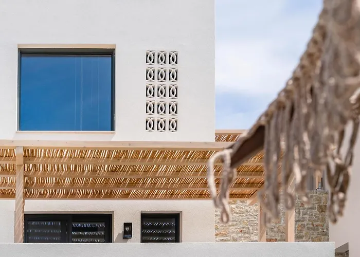 Hotel 13 Keys Suites 3*