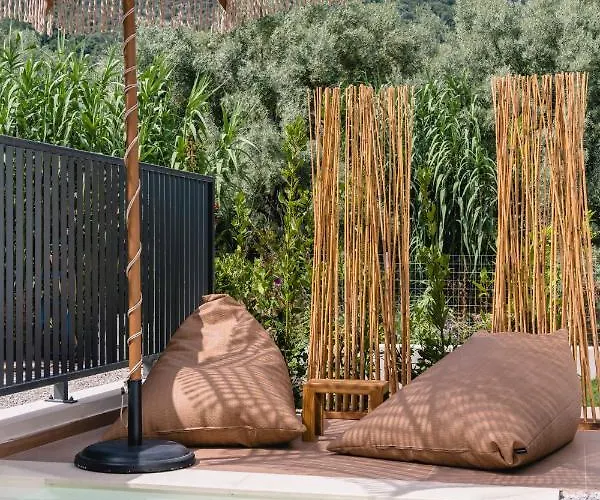 13 Keys Suites 3* Nydri (Lefkada)