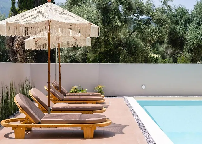 Hotel 13 Keys Suites Nydri (Lefkada)