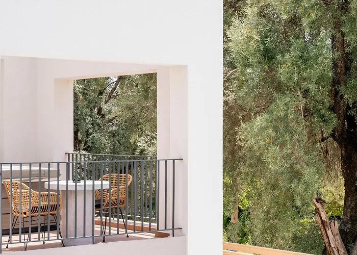 13 Keys Suites Hotel 3*